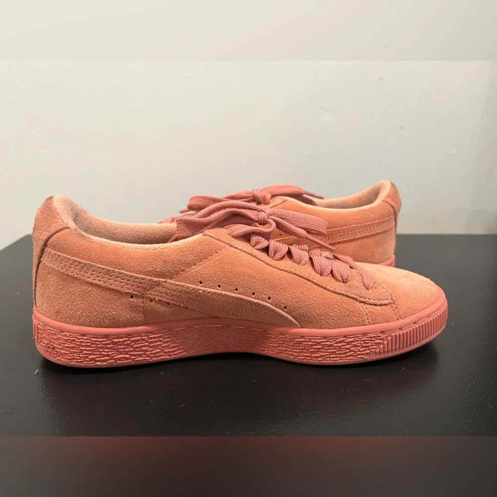 PUMA Suede Jr Desert Flower Classic Athletic Shoe - Picture 6 of 6